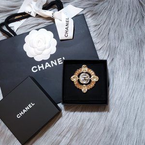 New Authentic 2017 CHANEL Large Crystal CC Brooch